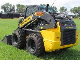 2022, New Holland, L328
