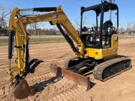 2022, Cat, 302.7 CR