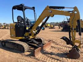 2022, Cat, 302.7 CR