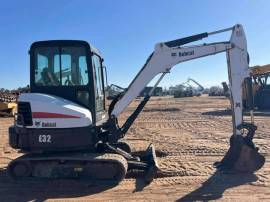 2014, Bobcat, E32