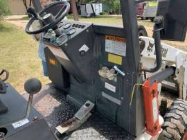 2004, Bobcat, B100 Turbo