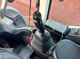 2019, Liebherr, L526