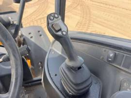 2019, JCB, 409