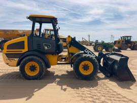 2019, JCB, 409