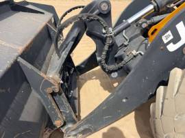 2019, JCB, 409
