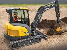 2027, Deere, 40 P-Tier